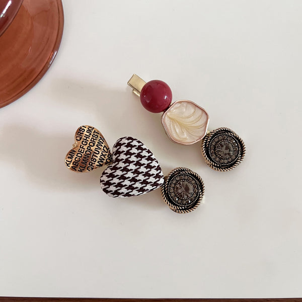 Vintage-style hair clip